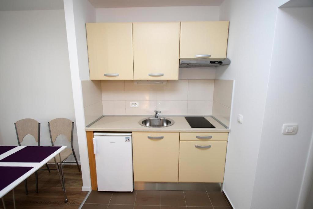 Apartmani Sea Star Makarska Eksteriør billede